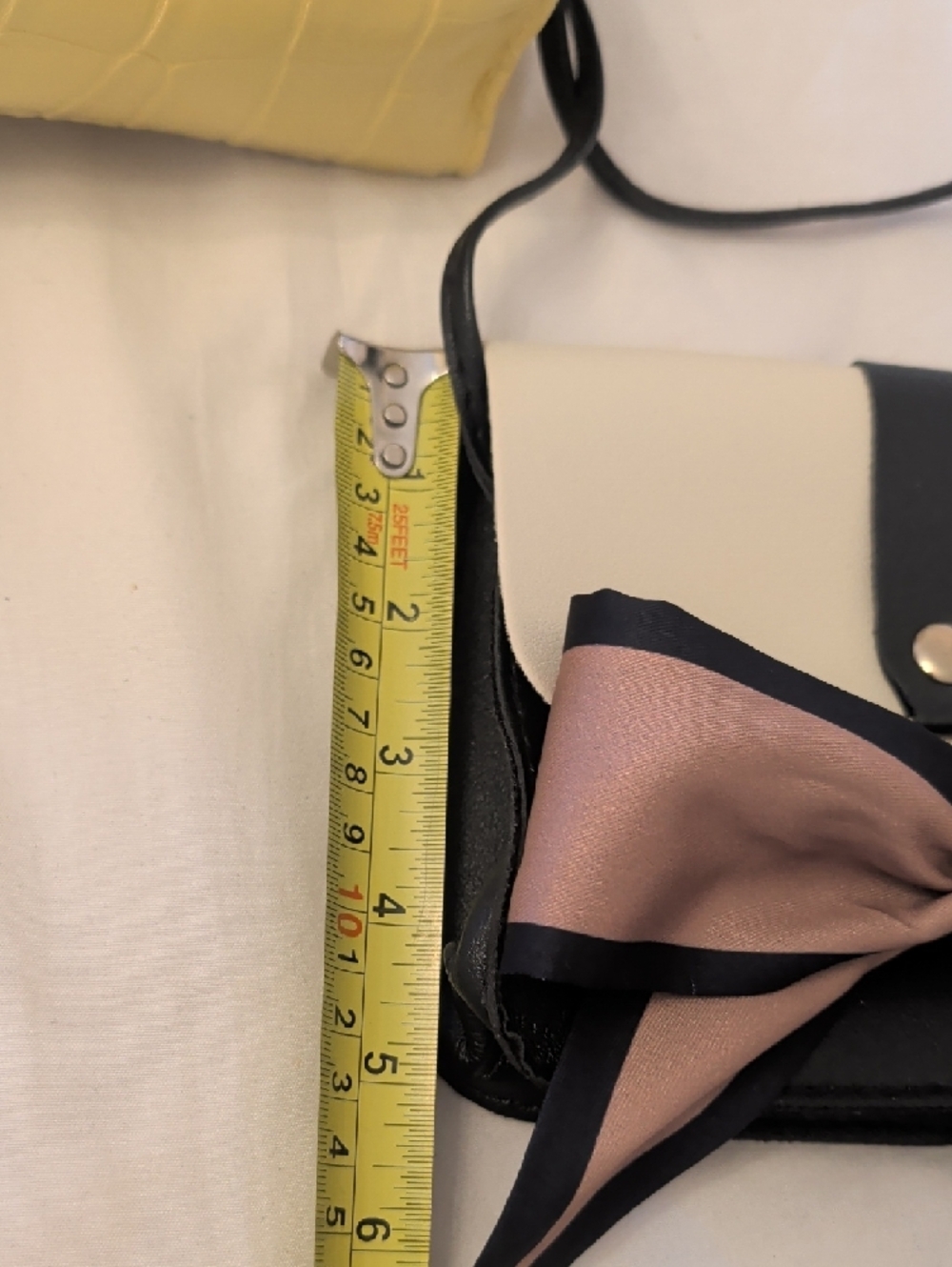 3 stylish fun cross bags. - Picture 9 of 10